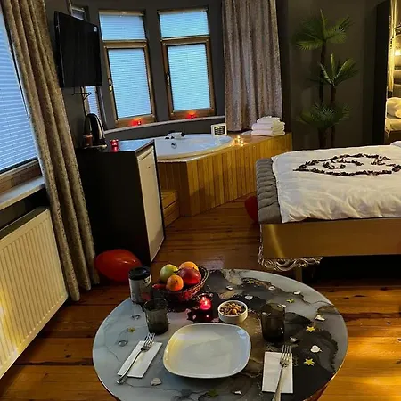 Hotel Grand Ahtamar 4*